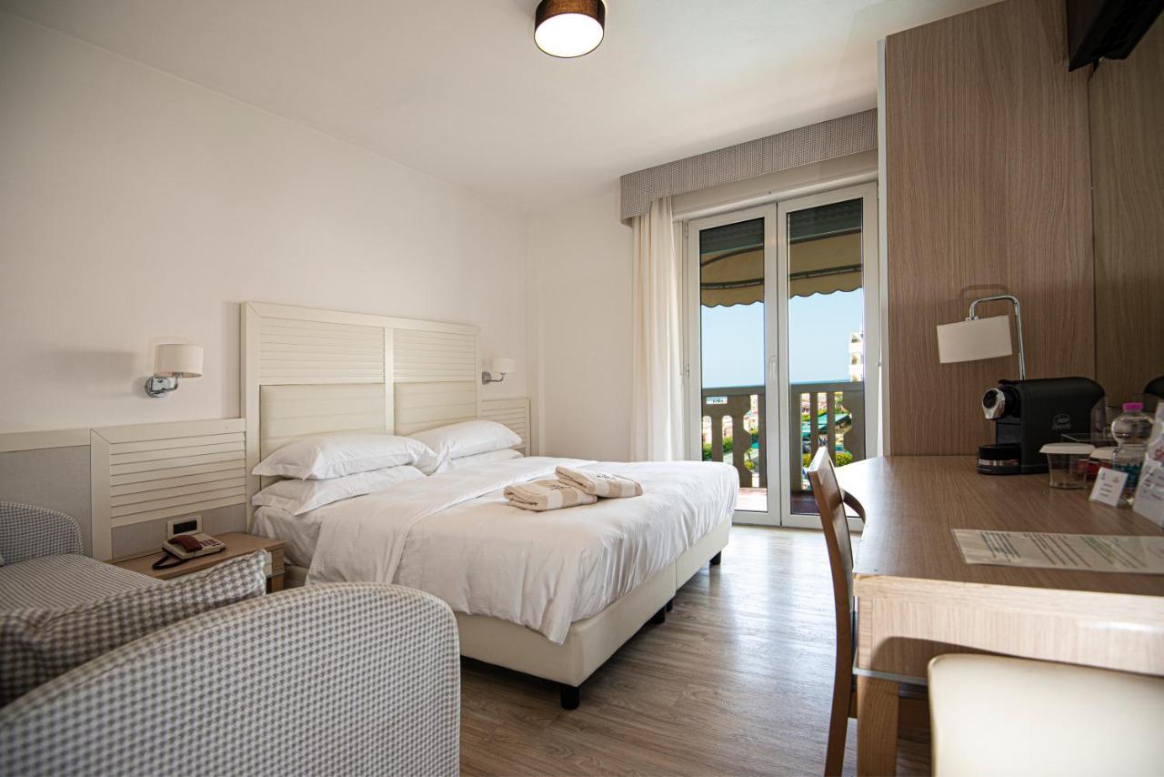 Hotel Savoy Caorle Exterior foto